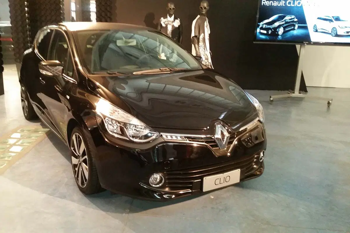 Renault Clio Duel: le due anime della Regié