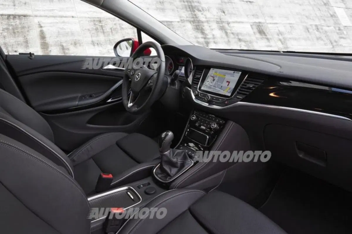 Nuova Opel Astra (46)