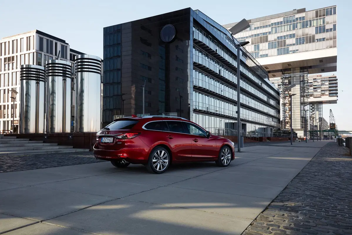 Mazda6 Wagon restyling al Salone di Ginevra 2018 (21)