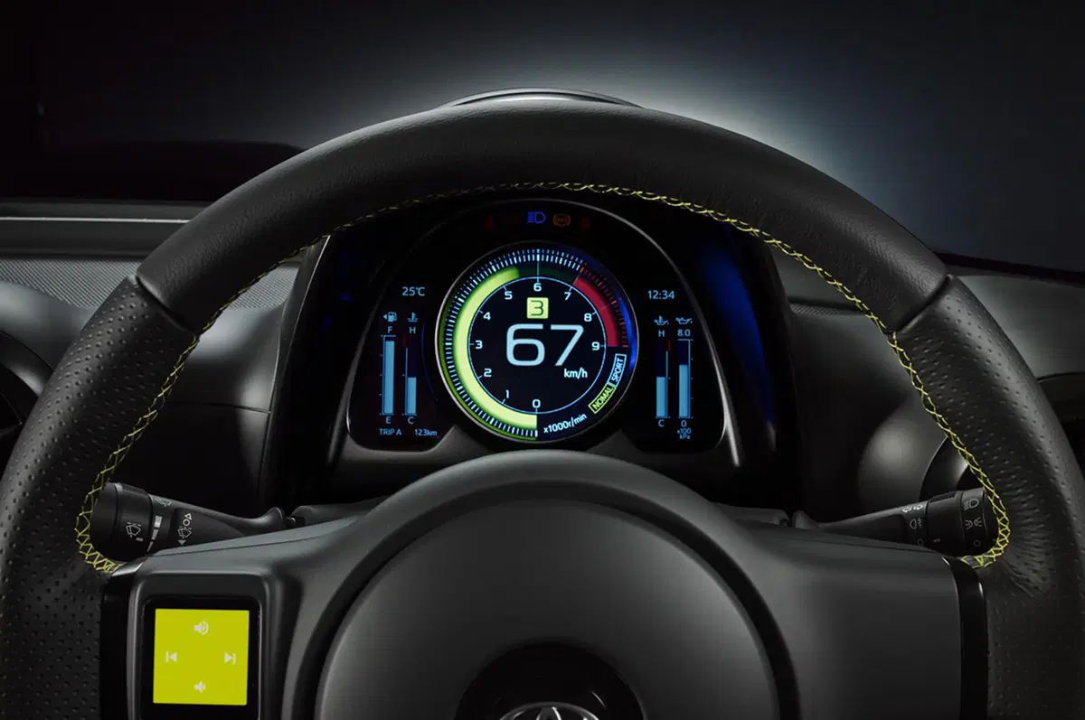 Toyota S-FR: la concept che sfida Mazda MX-5 (8)
