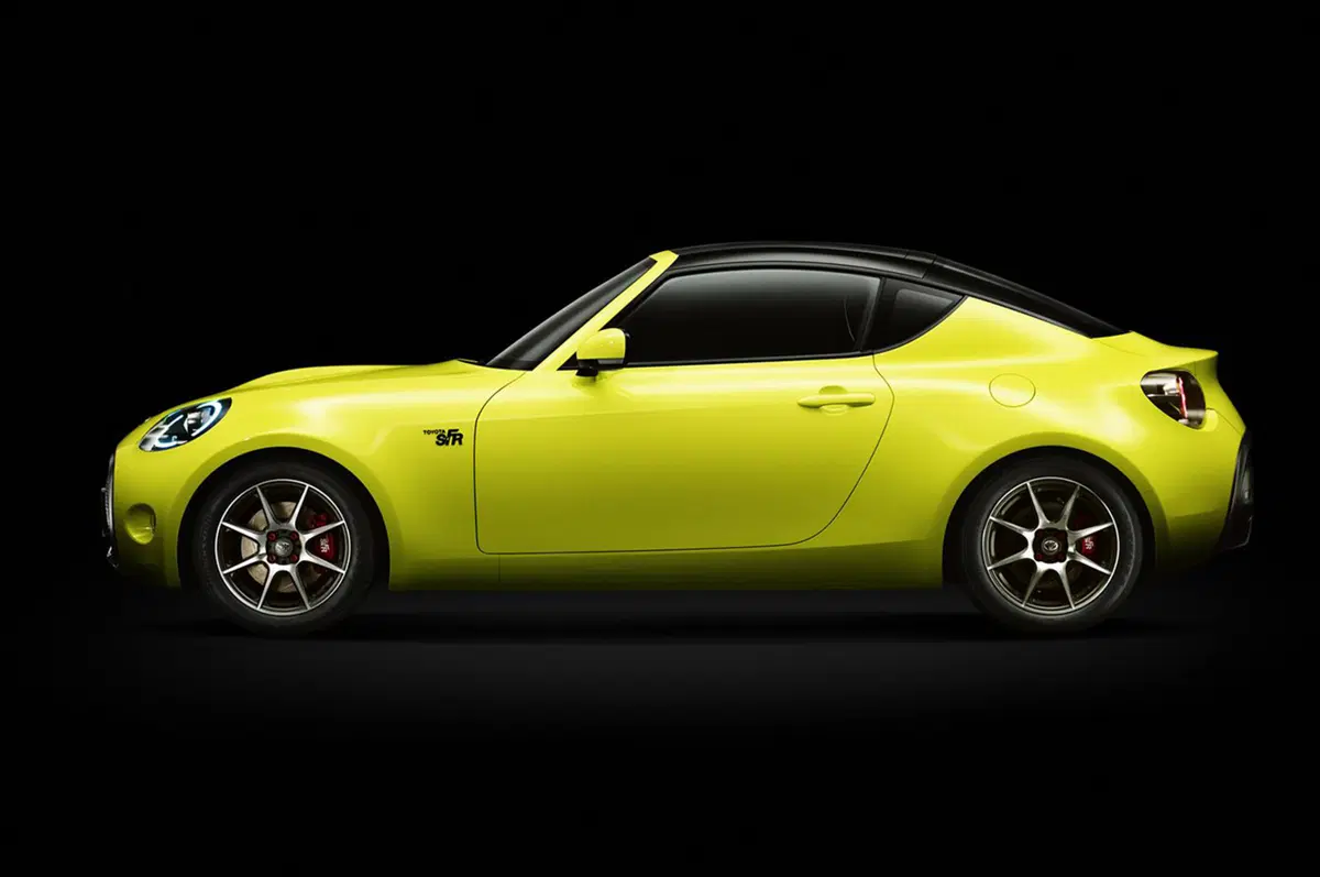 Toyota S-FR: la concept che sfida Mazda MX-5 (10)