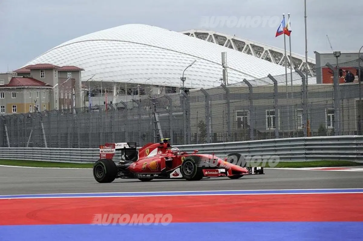 F1, Gp Russia 2015: la Mercedes tenta l’affondo al titolo Costruttori (46)