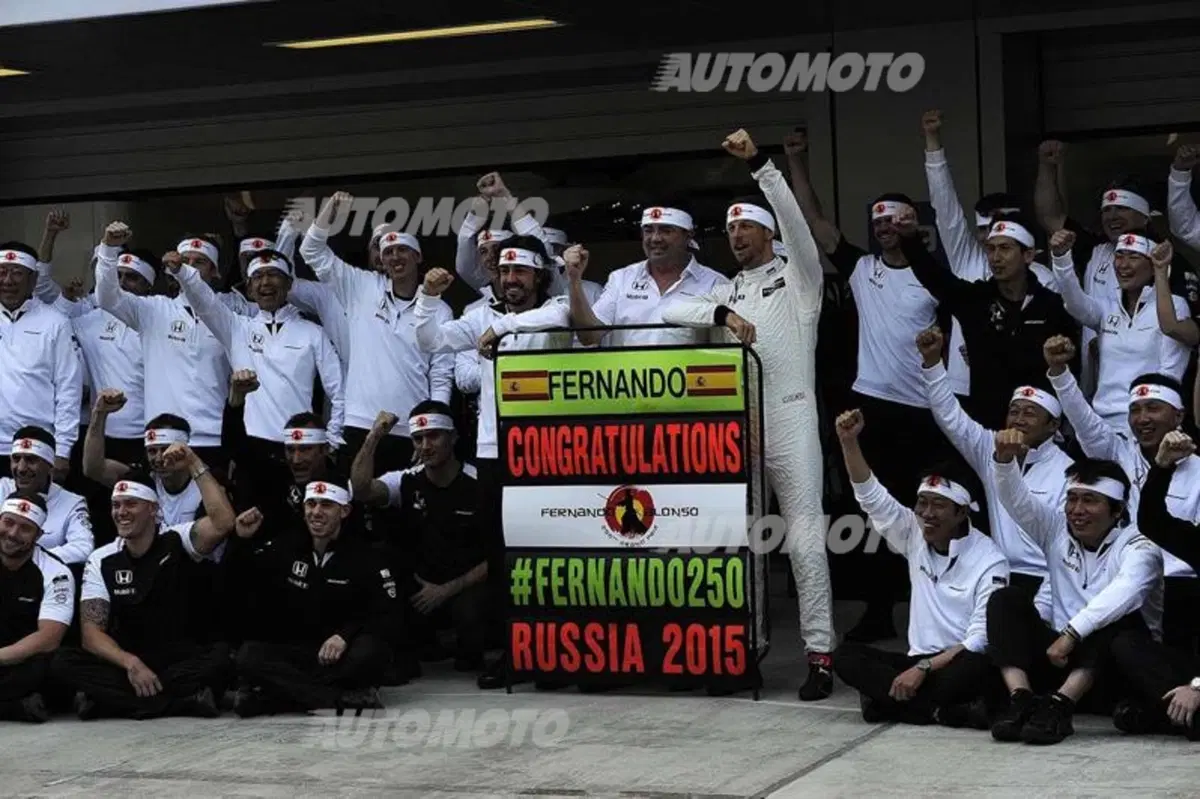 F1, Gp Russia 2015: la Mercedes tenta l’affondo al titolo Costruttori (52)