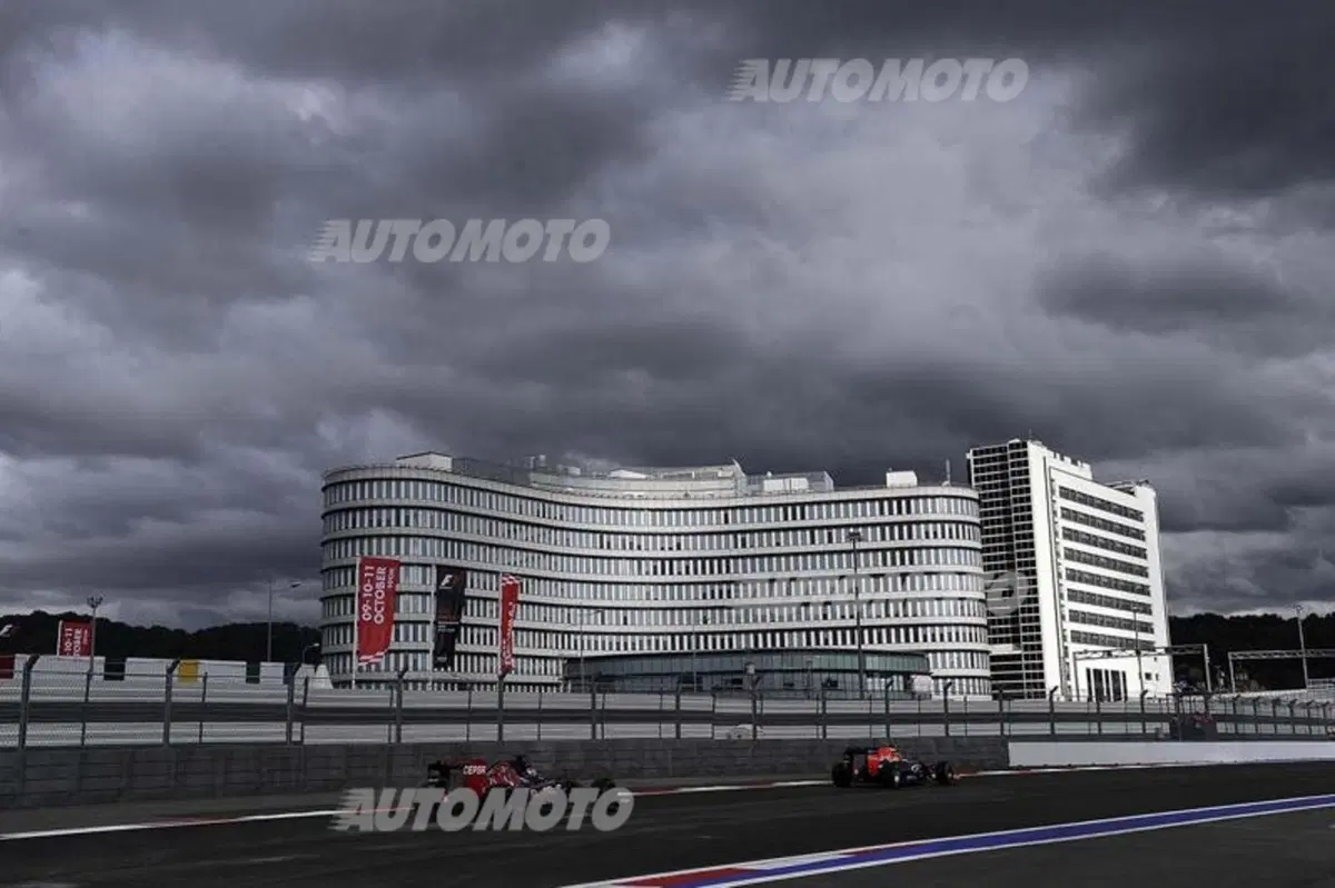 F1, Gp Russia 2015: la Mercedes tenta l’affondo al titolo Costruttori (58)