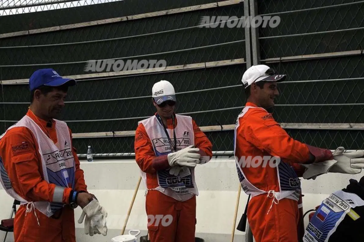 F1, Gp Russia 2015: la Mercedes tenta l’affondo al titolo Costruttori (61)