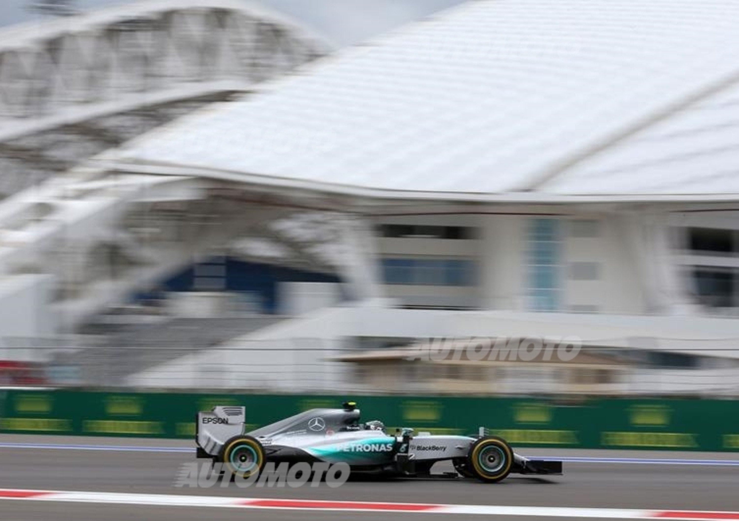 F1, Gp Russia 2015: pole per Rosberg. Quarto Vettel