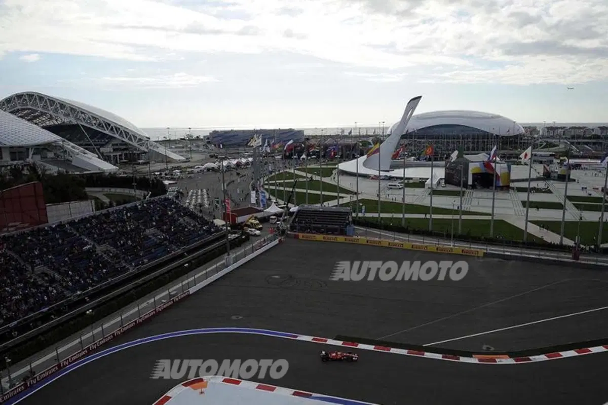 F1, Gp Russia 2015: pole per Rosberg. Quarto Vettel (2)