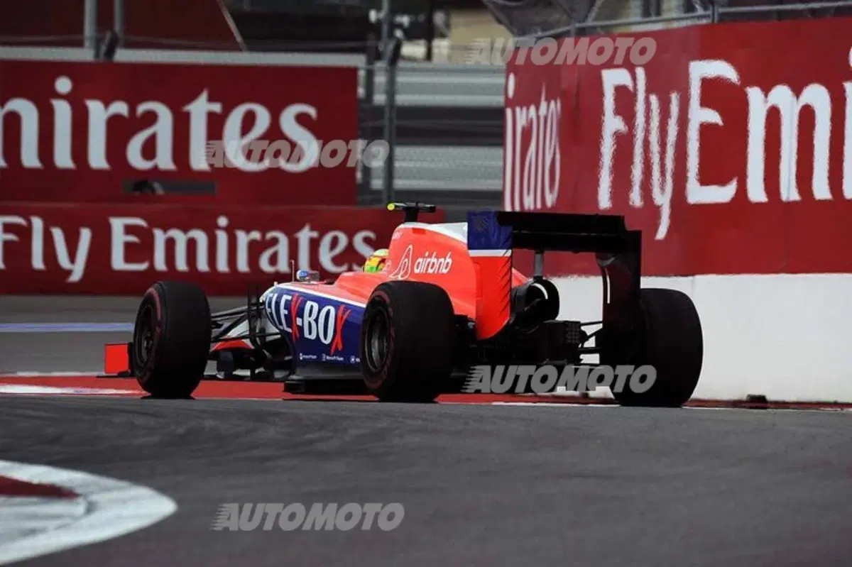 F1, Gp Russia 2015: pole per Rosberg. Quarto Vettel (17)