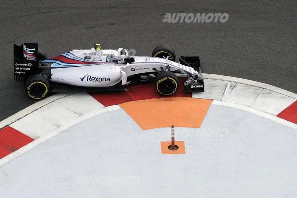 F1, Gp Russia 2015: pole per Rosberg. Quarto Vettel (21)