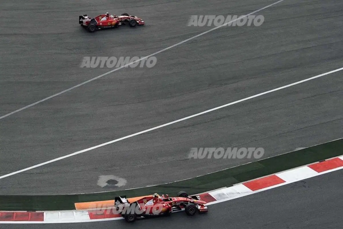 F1, Gp Russia 2015: pole per Rosberg. Quarto Vettel (26)