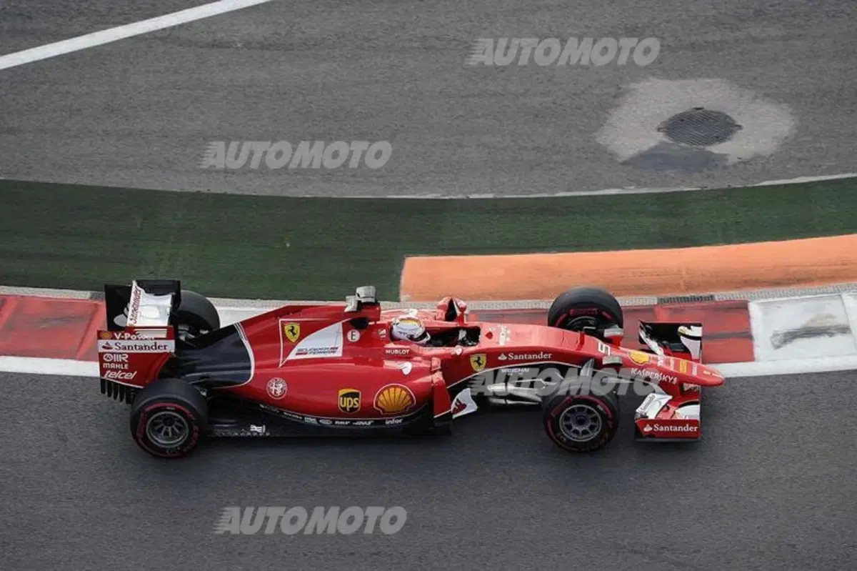 F1, Gp Russia 2015: pole per Rosberg. Quarto Vettel (28)
