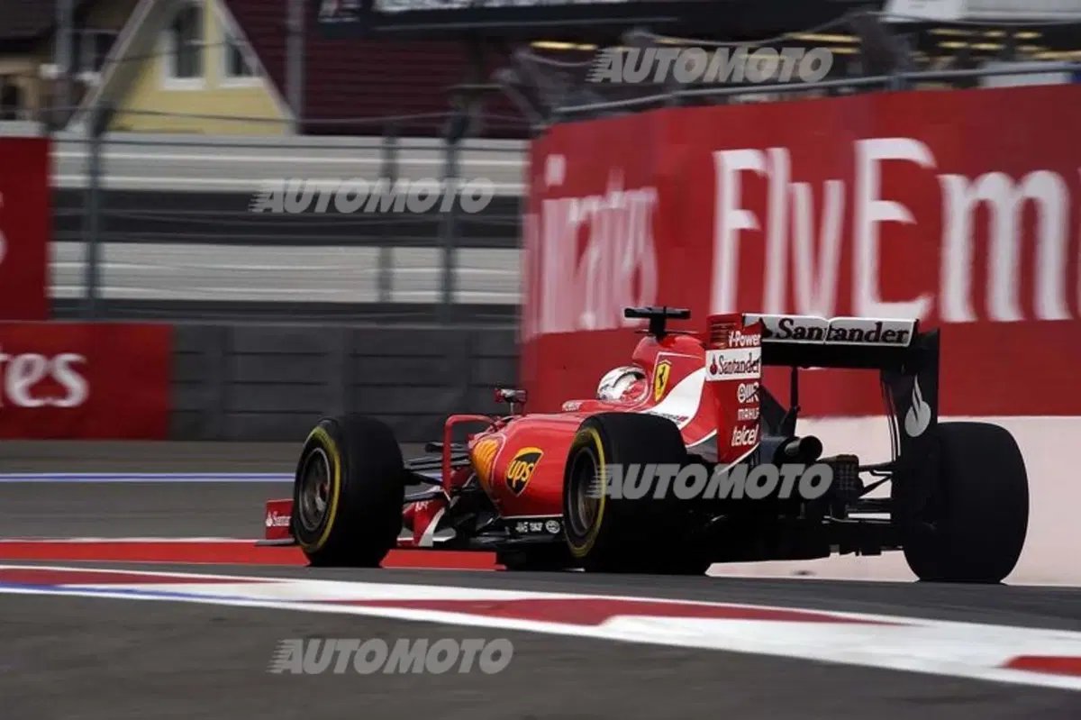 F1, Gp Russia 2015: pole per Rosberg. Quarto Vettel (40)