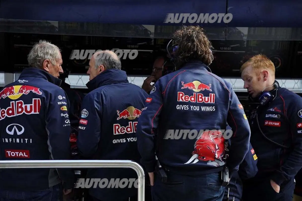 F1, Gp Russia 2015: pole per Rosberg. Quarto Vettel (45)