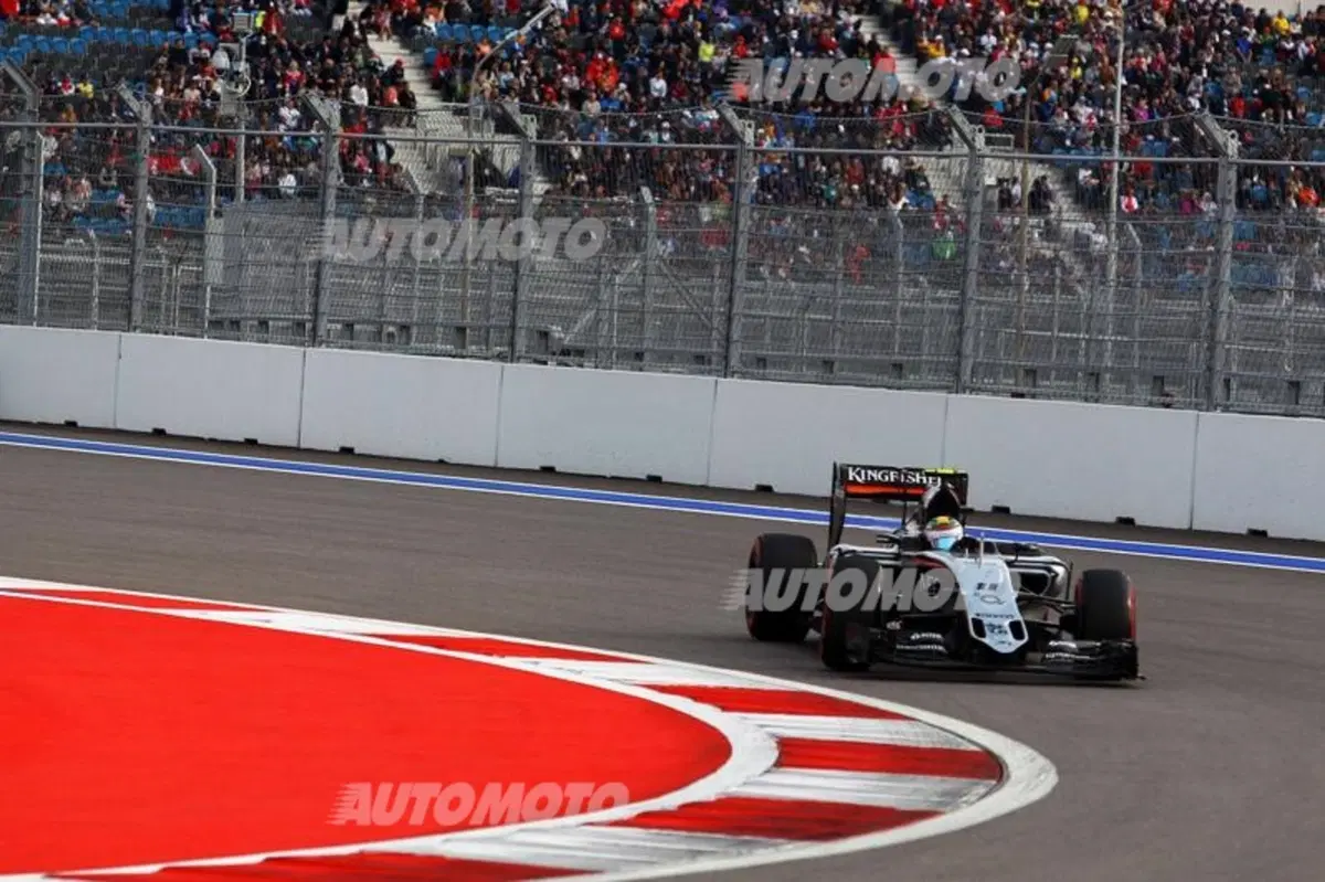 F1, Gp Russia 2015: vince Hamilton. Mercedes campione del mondo Costruttori