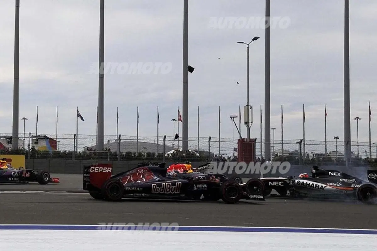 F1, Gp Russia 2015: vince Hamilton. Mercedes campione del mondo Costruttori (13)