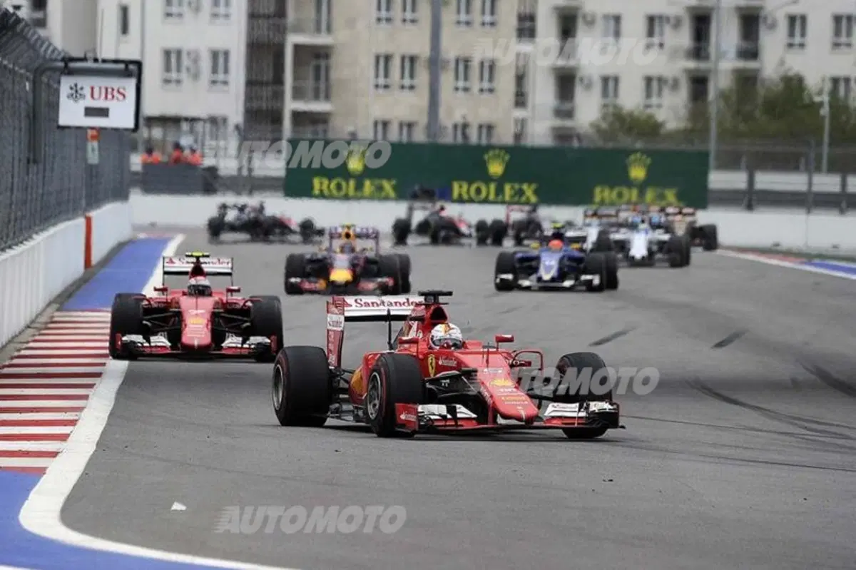 F1, Gp Russia 2015: vince Hamilton. Mercedes campione del mondo Costruttori (31)