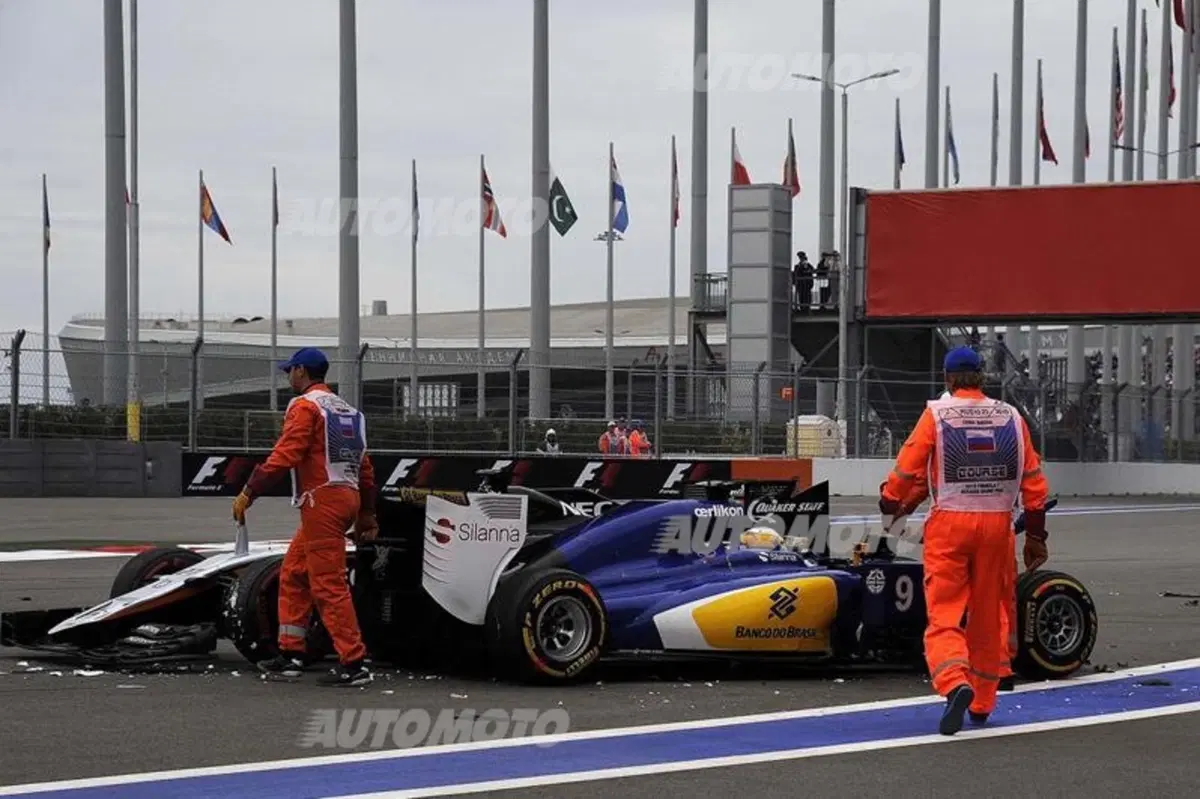 F1, Gp Russia 2015: Hamilton senza rivali (12)