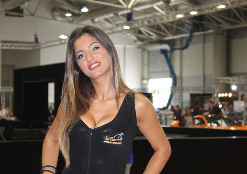 Supercar Roma Auto Show: ecco le ragazze pi&ugrave; belle