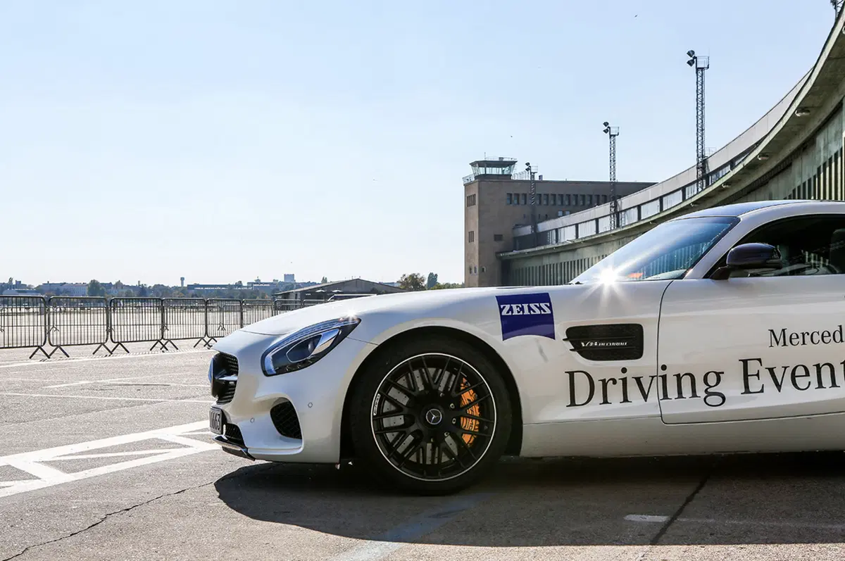 Zeiss DriveSafe: addio a riflessi, nebbia e pioggia