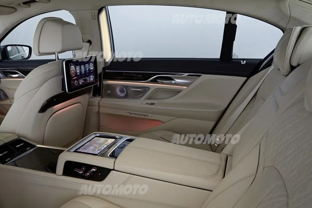 Nuova BMW Serie 7: la video prova (61)