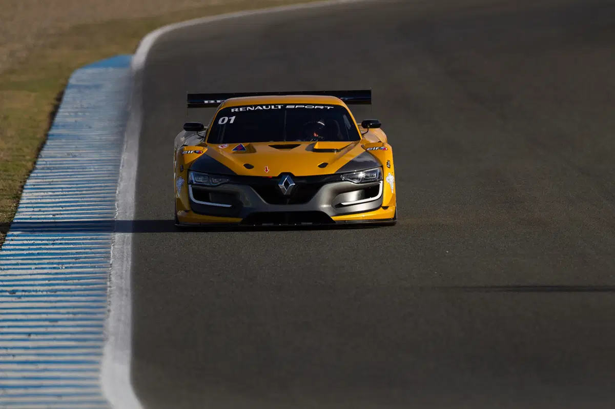 Renault R.S. 01 (58)