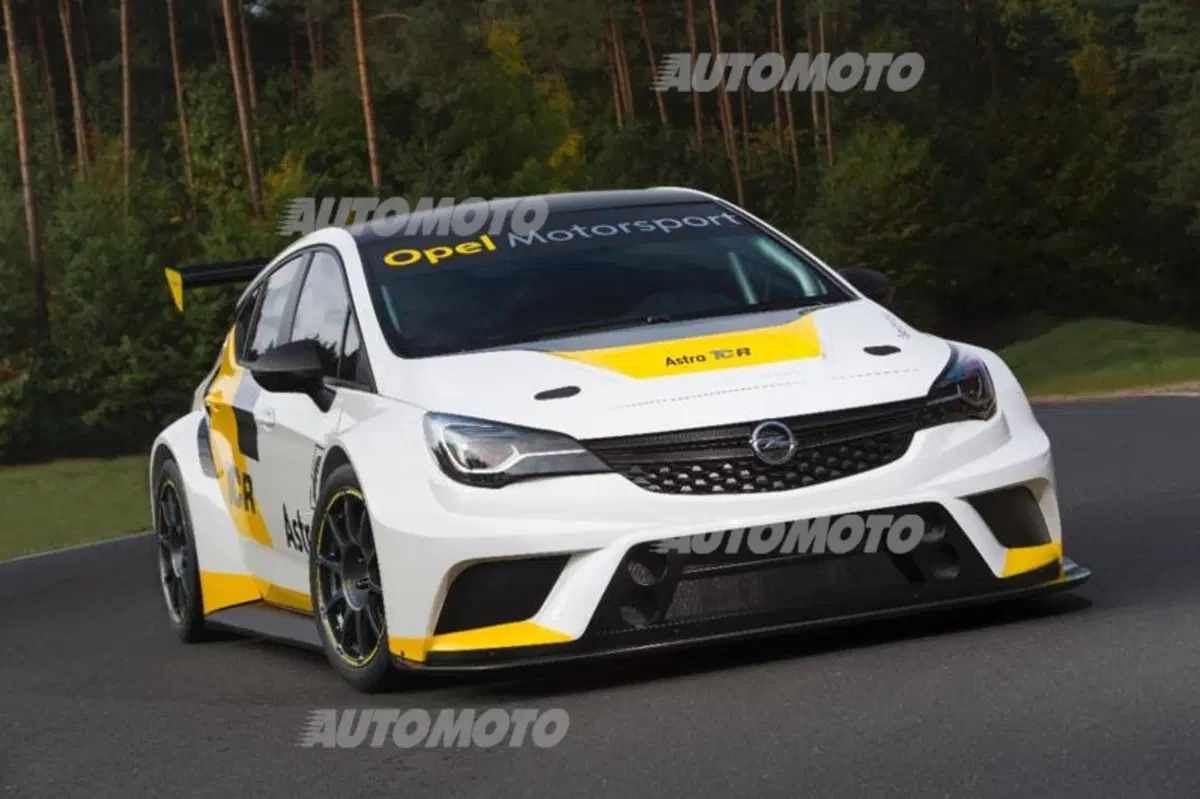 Opel Astra TCR, la nuova Astra scende in pista