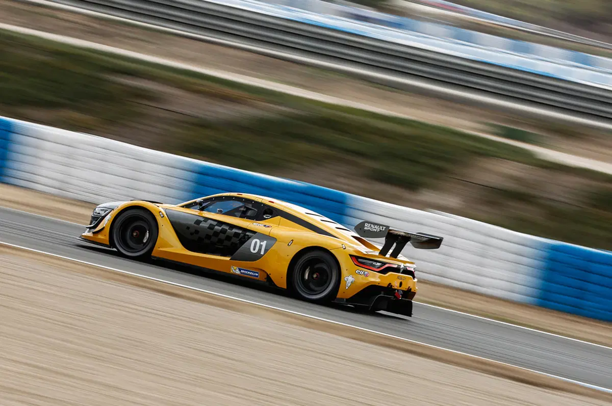 Jean-Pascal Dauce, Renault Sport: «Lanciare la R.S. 01 in GT3? Perché no?» (24)
