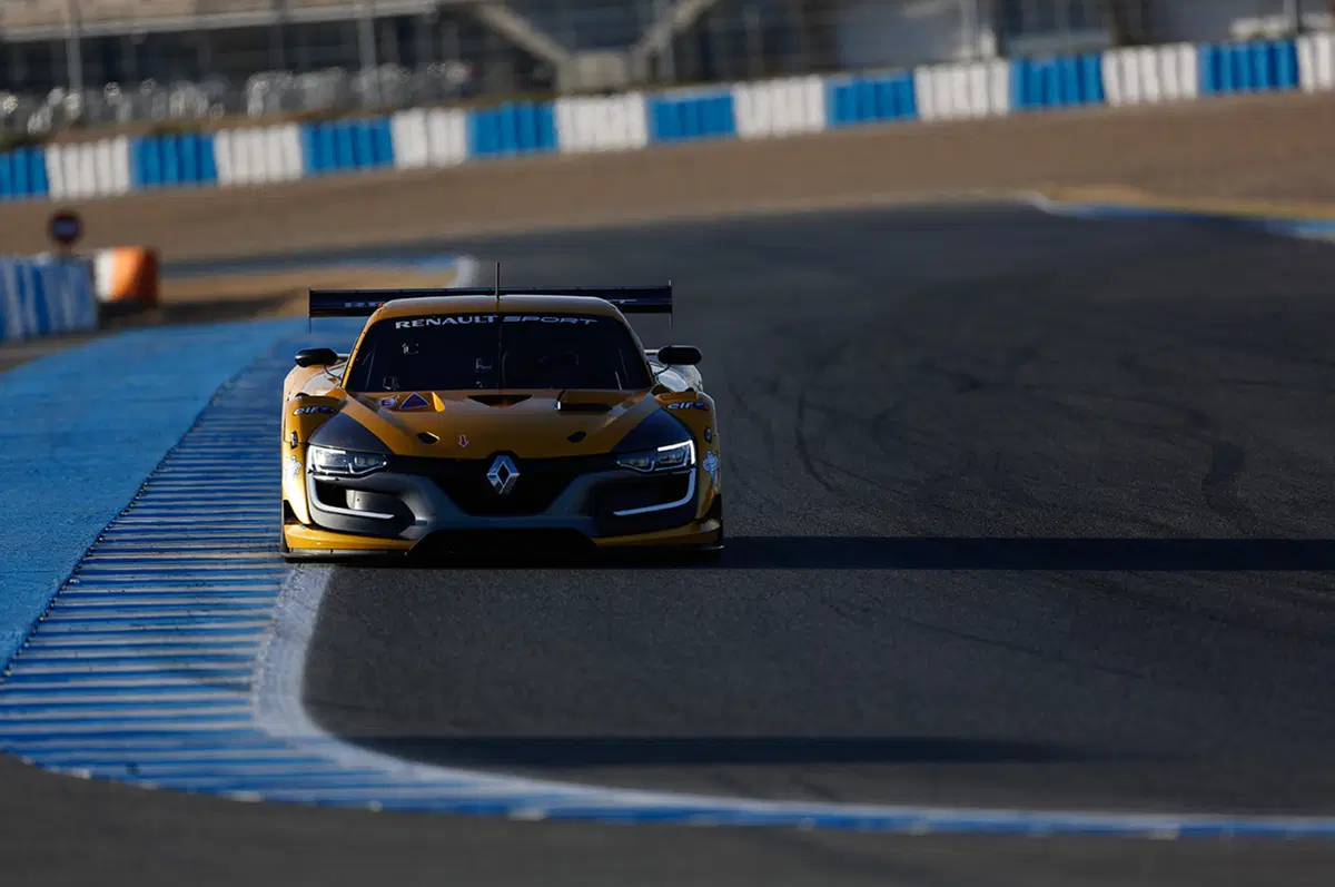 Jean-Pascal Dauce, Renault Sport: «Lanciare la R.S. 01 in GT3? Perché no?» (44)