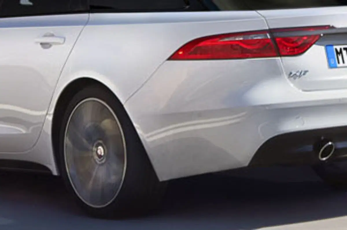 Jaguar XF Sportbrake: la vedremo nel 2017? (4)