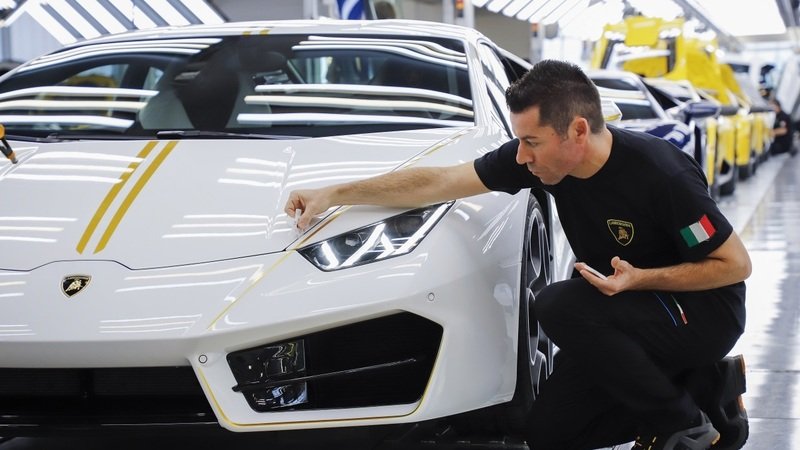 Lamborghini: premio di 2.850 euro ai dipendenti