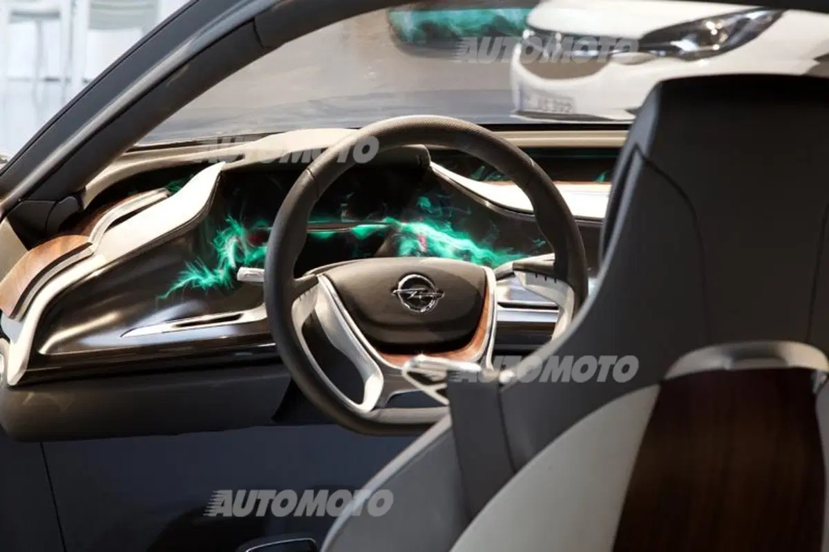 Opel OnStar: dalla Monza all'Astra. Il "concierge" di bordo diventa realtà (10)