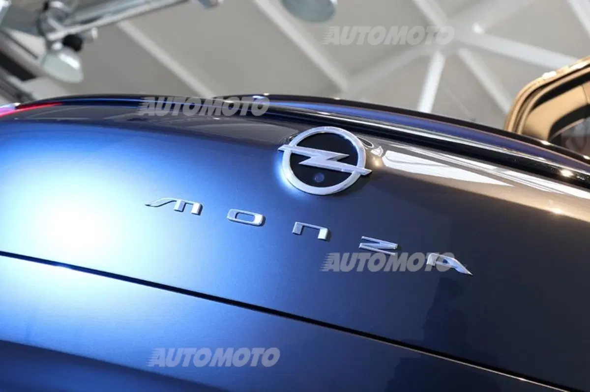 Opel OnStar: dalla Monza all'Astra. Il "concierge" di bordo diventa realtà (13)