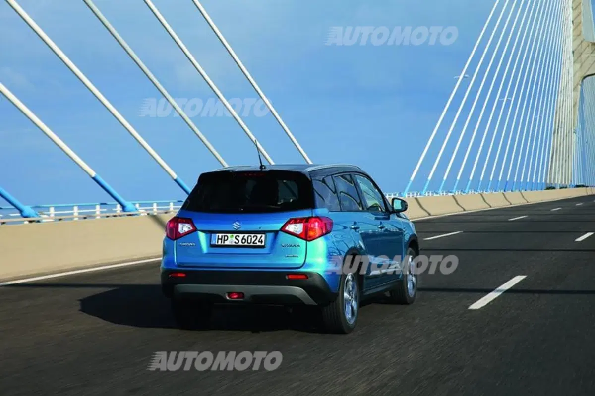 Suzuki Vitara, adesso anche con cambio doppia frizione (13)