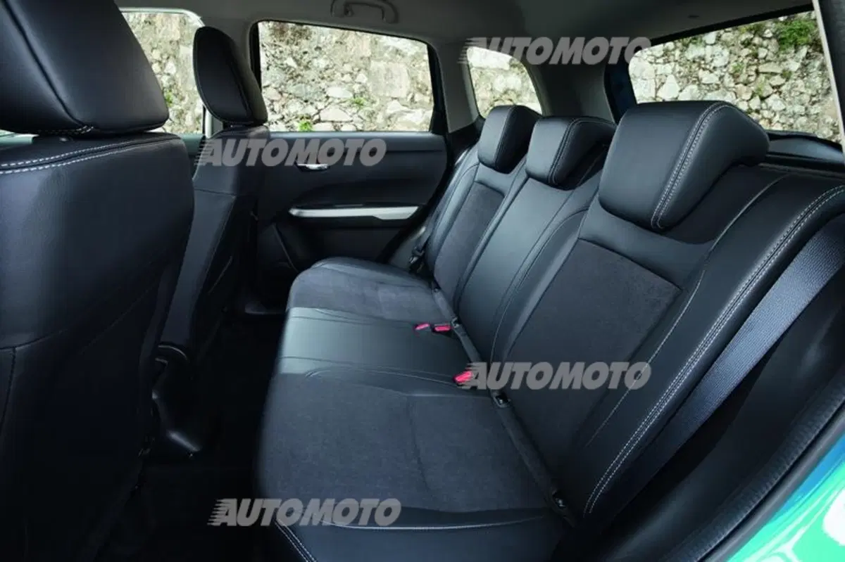 Suzuki Vitara, adesso anche con cambio doppia frizione (20)