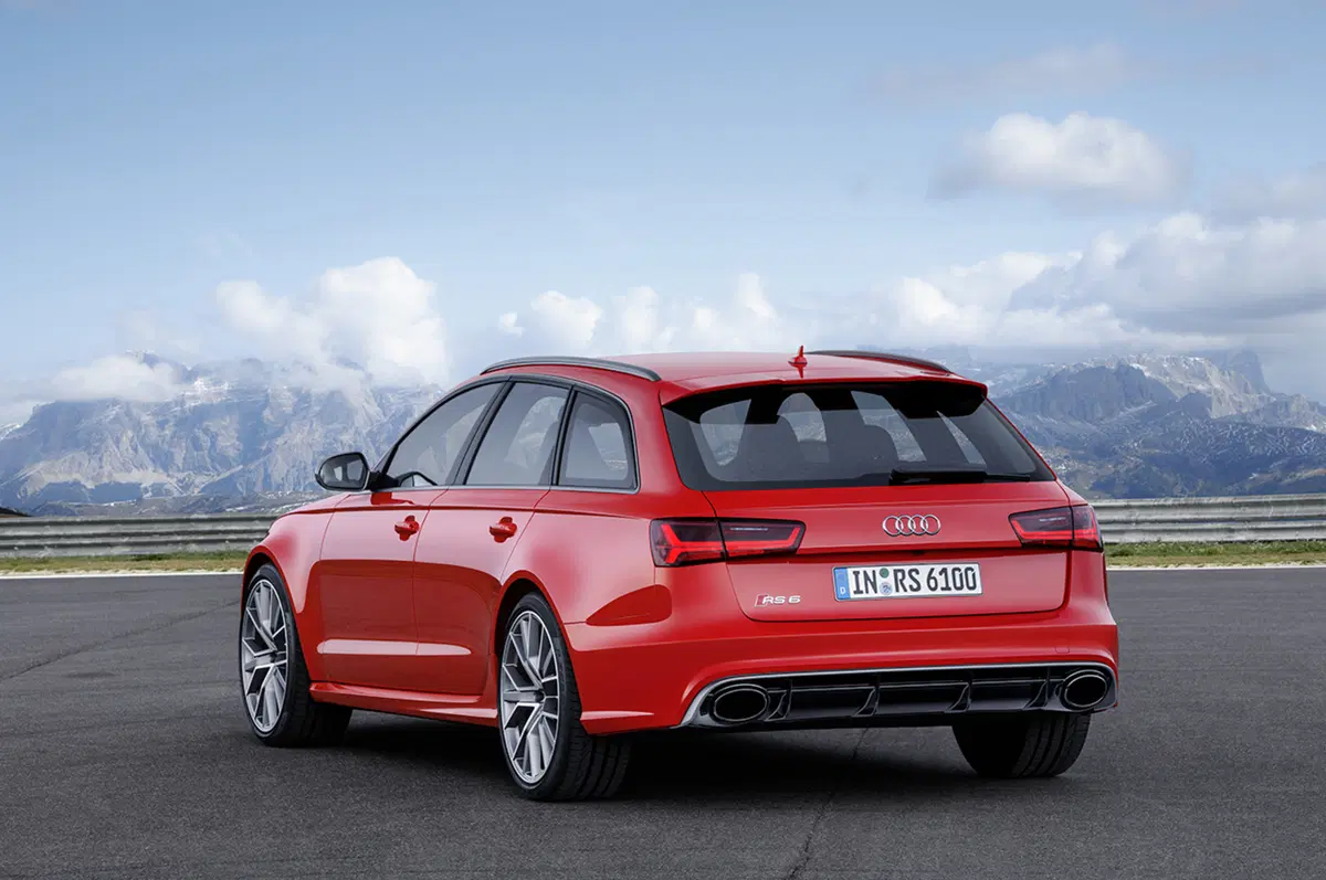 Nuova Audi RS6 Avant performance: la familiare da oltre 600 cavalli (14)