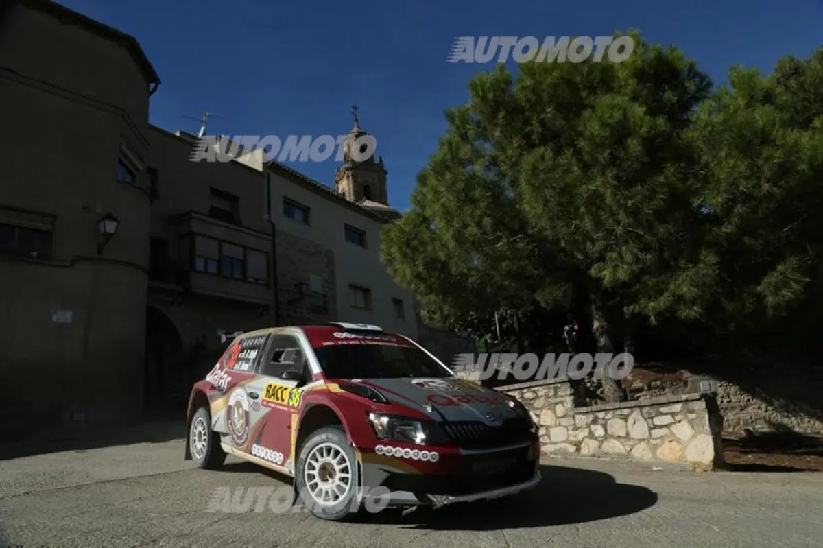WRC Catalunya. Ci provano in tre, poi il sorpasso di Ogier (VW) (15)