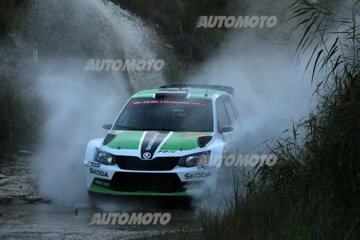 WRC Catalunya. Ci provano in tre, poi il sorpasso di Ogier (VW) (30)