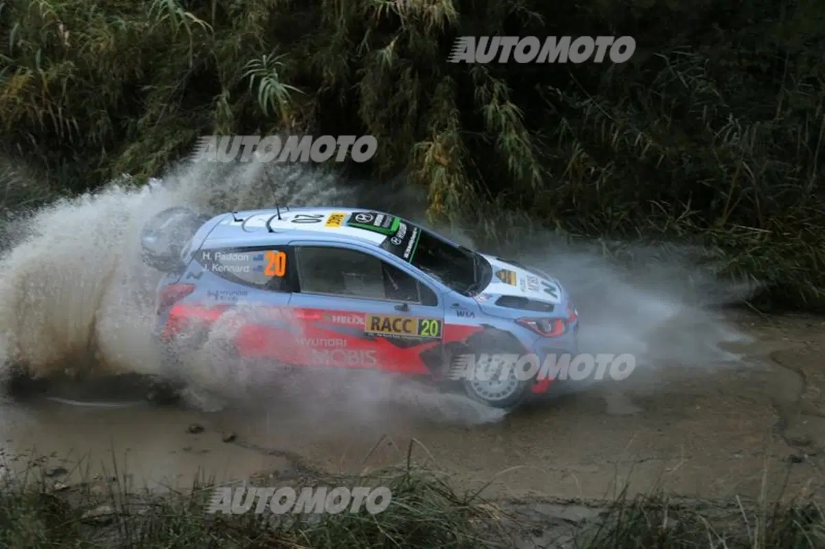 WRC Catalunya. Ci provano in tre, poi il sorpasso di Ogier (VW) (40)