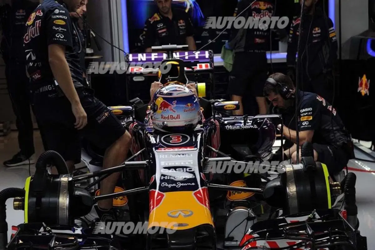 F1, Gp Stati Uniti 2015: qualifiche rimandate a domani causa maltempo