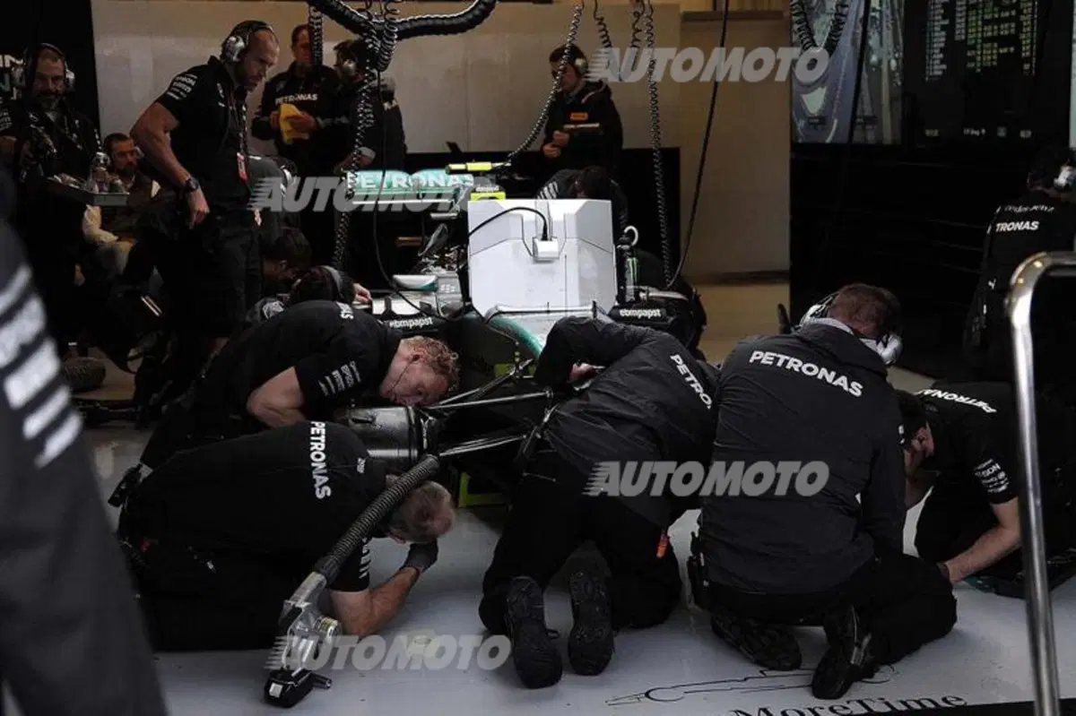 F1, Gp Stati Uniti 2015: qualifiche rimandate a domani causa maltempo (21)