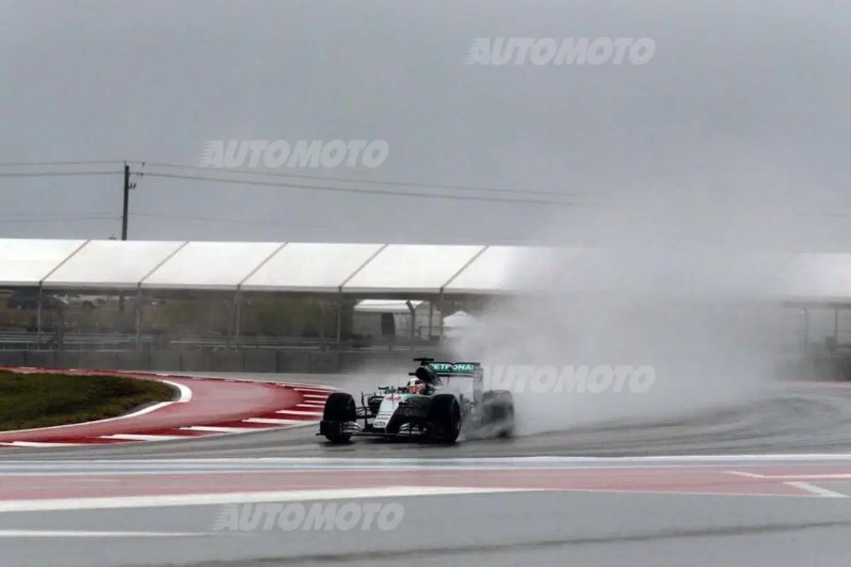 F1, Gp Stati Uniti 2015: qualifiche rimandate a domani causa maltempo (27)