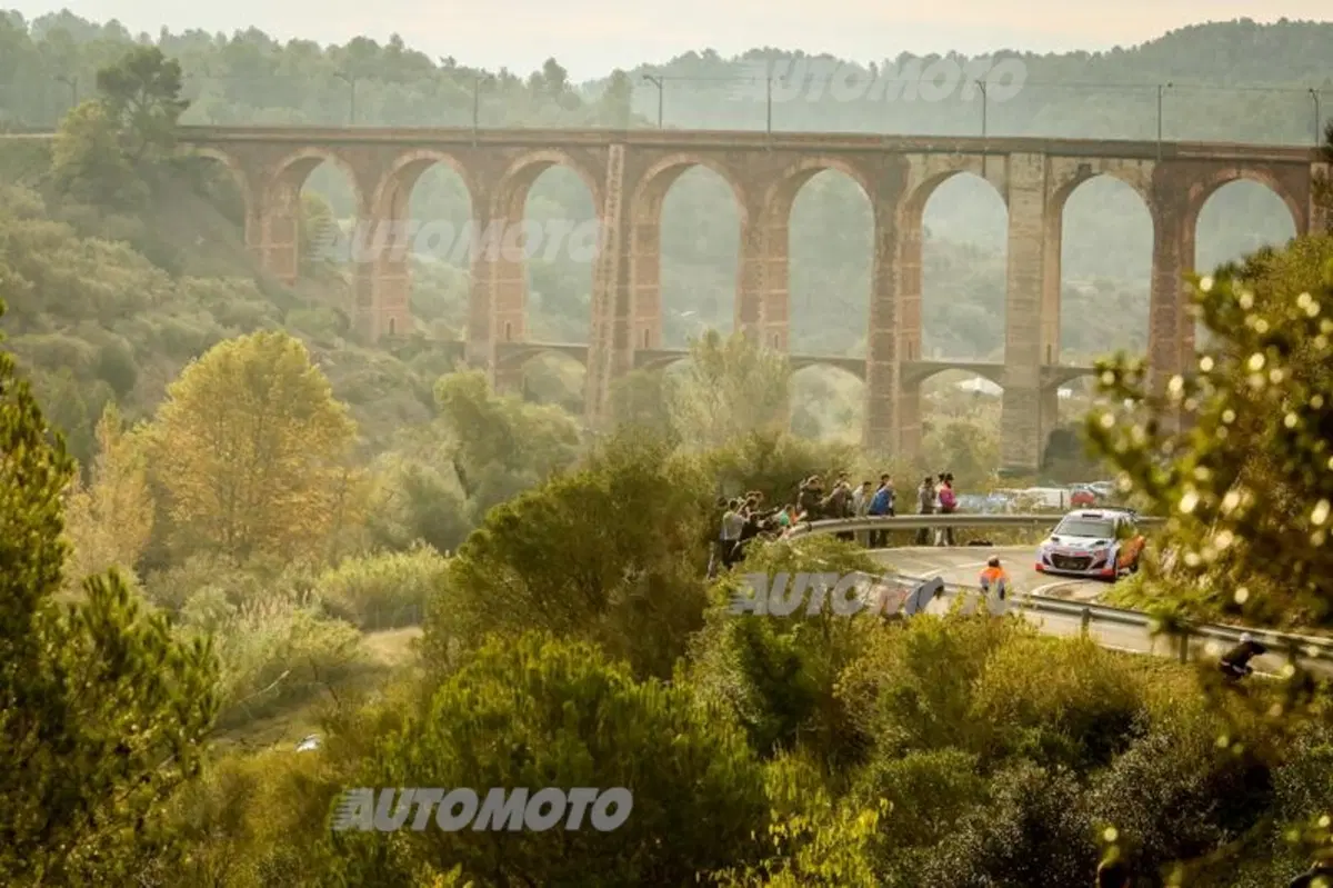WRC Catalunya. Clamoroso! Fuori Ogier, vince Mikkelsen (VW Polo R) (20)