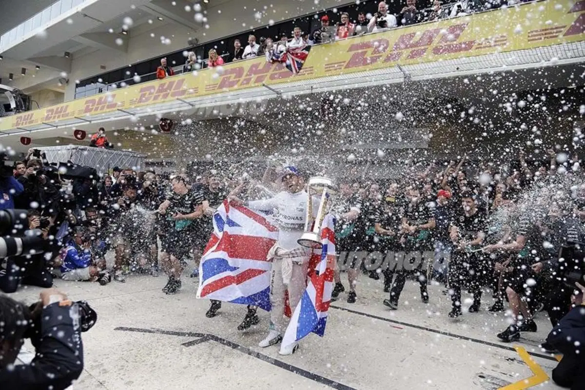 F1 2015: la classifica piloti e costruttori dopo il GP degli Stati Uniti (64)
