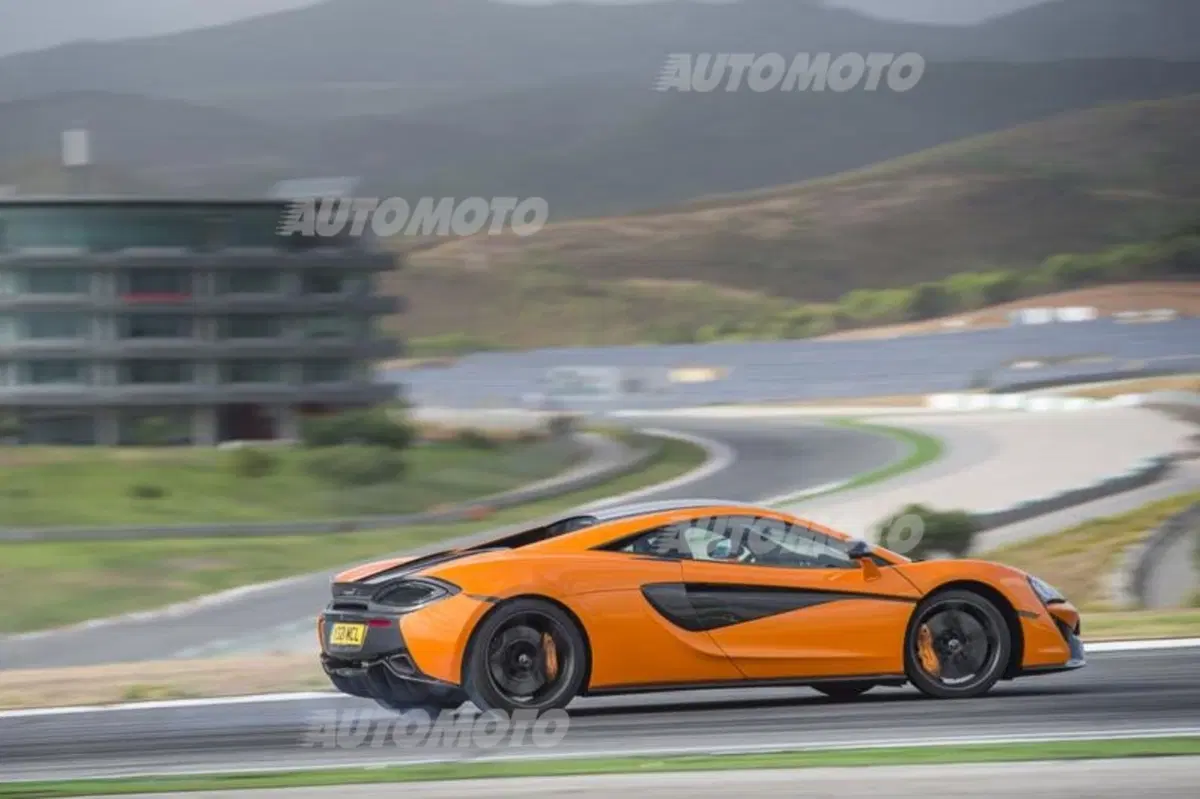 McLaren 570S (65)