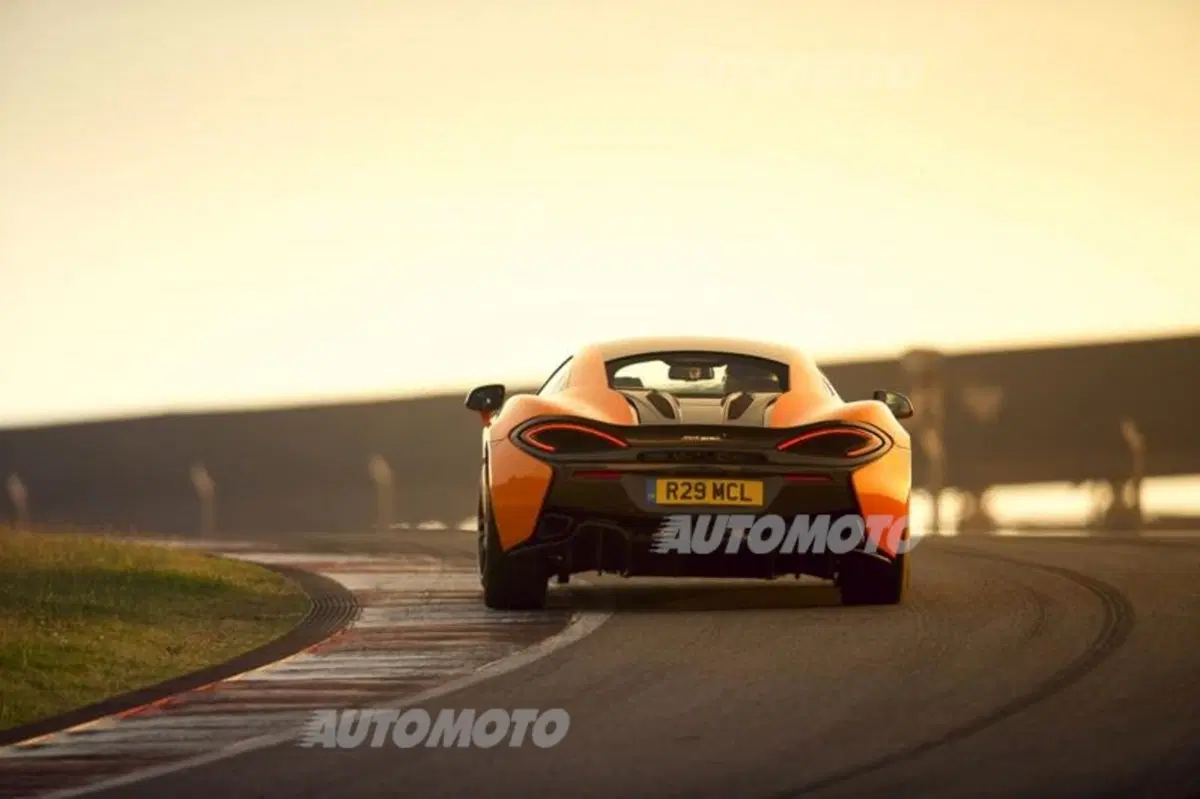 McLaren 570S (67)