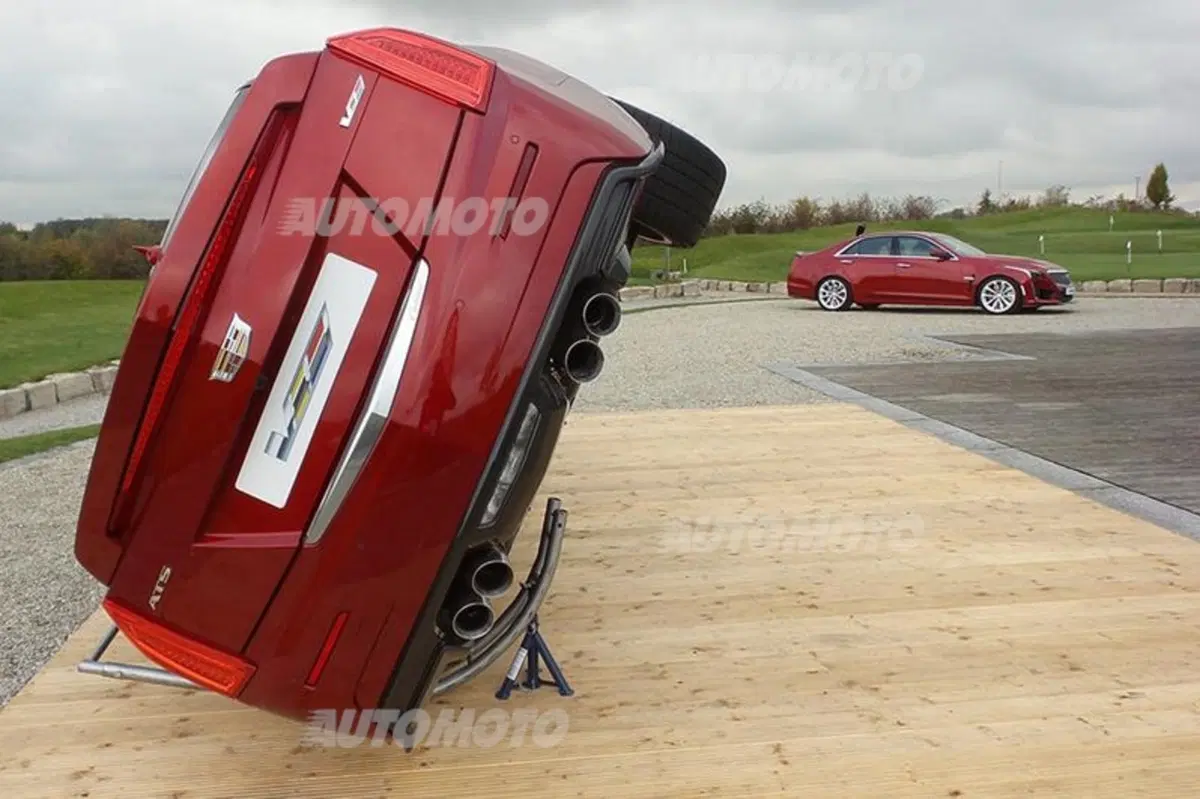 Cadillac ATS-V e CTS-V: dal salotto alla pista (29)
