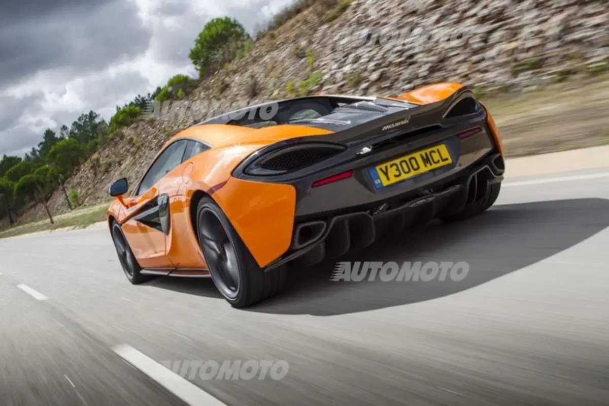 Palmer, McLaren: «Piacere di guida ed esclusività per ogni giorno. Questa è la 570S» (11)