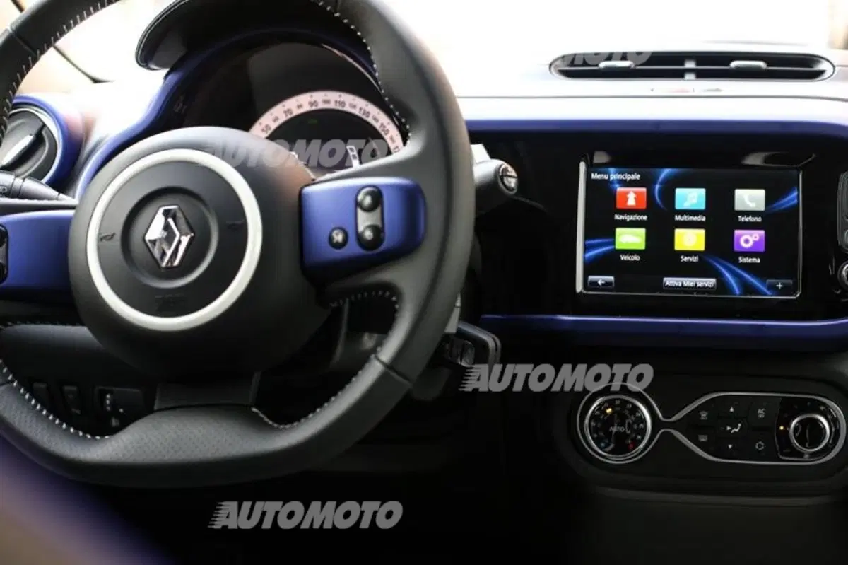 Renault Twingo, arriva il cambio automatico EDC e la serie limitata Lovely (16)