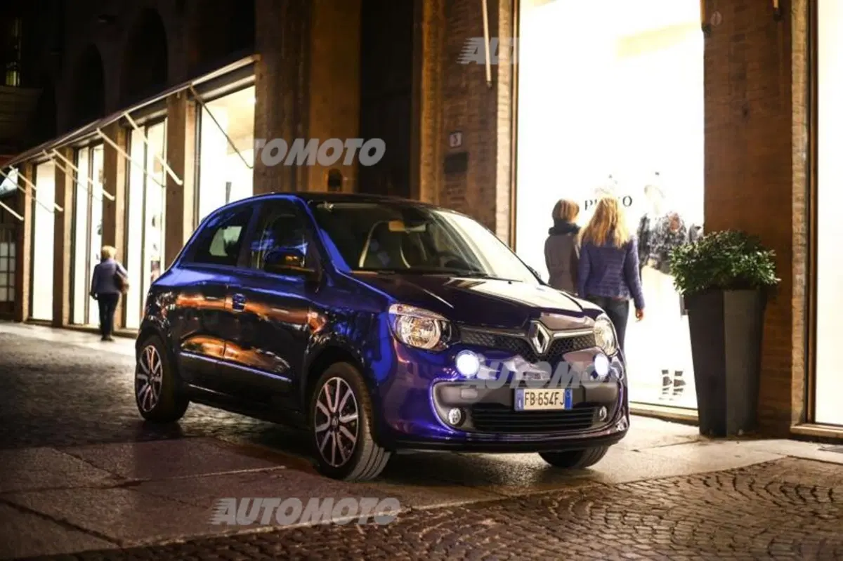 Renault Twingo, arriva il cambio automatico EDC e la serie limitata Lovely (25)