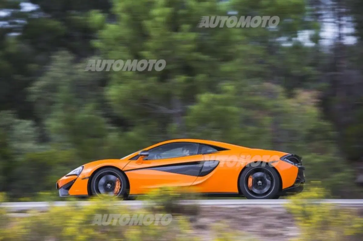 Farquhar, McLaren: «La 570S è un'auto sofisticata, veloce ed efficiente» (11)